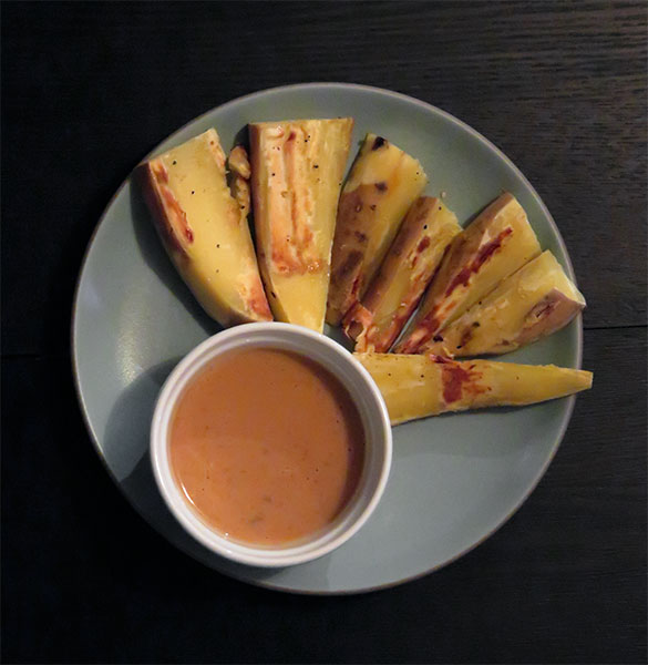 Baked Sweet Potato Wedges With Peanut Sauce